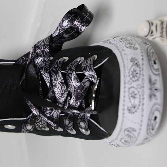 Miley Cyrus X Converse All Star High Top - Picture 3 of 8